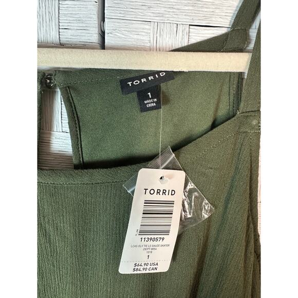 Torrid women’s skater dress cold shoulder gauze hunter Green fall goth plus Size - Picture 4 of 14